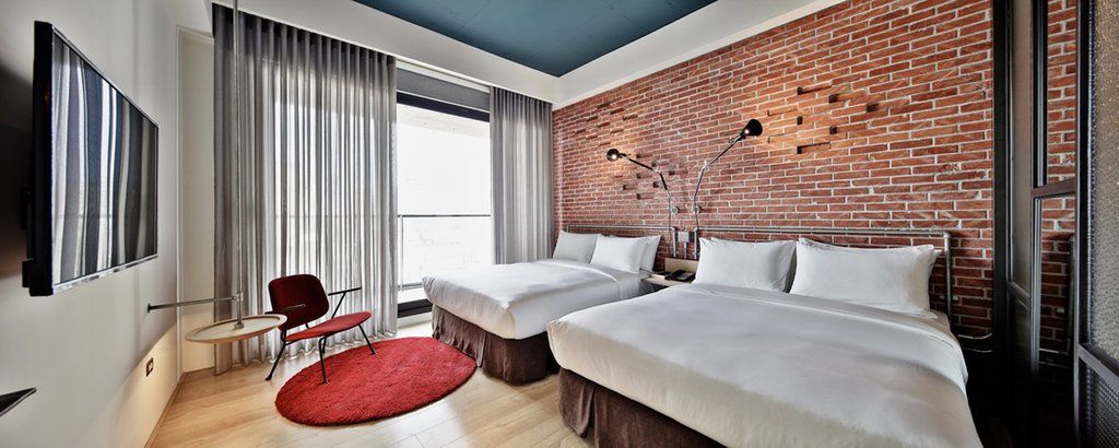 U.I.J Hotel & Hostel Tainan Exteriör bild