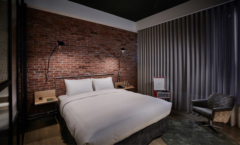 U.I.J Hotel & Hostel Tainan Exteriör bild