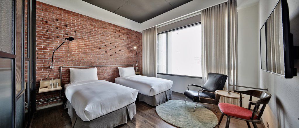 U.I.J Hotel & Hostel Tainan Exteriör bild